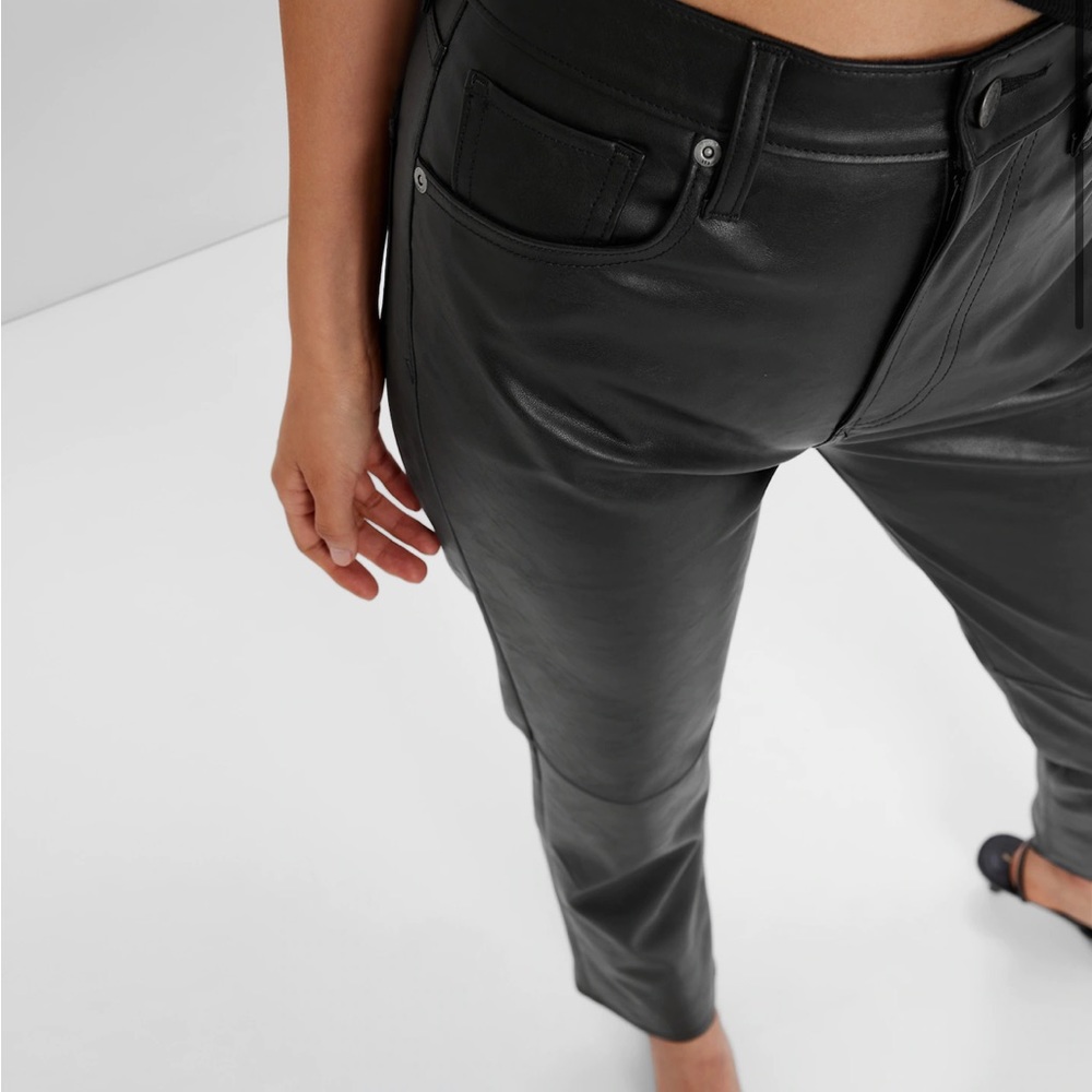 NWOT! GAP Sky High Rise Faux-Leather Cheeky Straight Pants Sz 29R